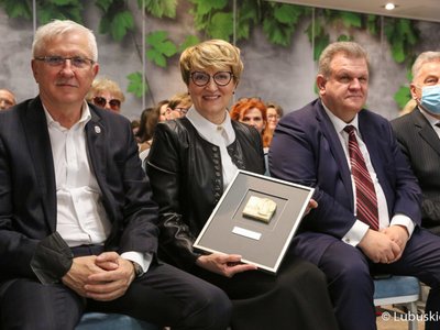 Laur Asklepiosa dla marszałek Elżbiety Anny Polak