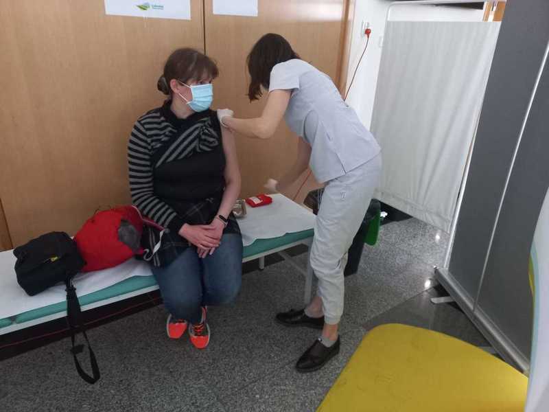 Szczepienie obywateli Ukrainy przeciwko wirusowi SARS-CoV-2 w Urzędzie Marszałkowskim w Zielonej Górze