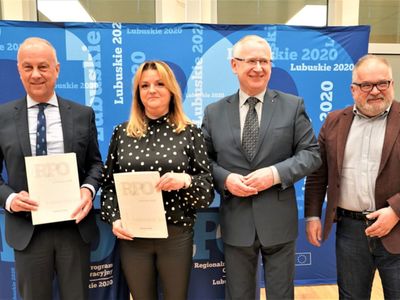 31 marca 2022 r. Urząd Marszałkowski Województwa Lubuskiego. Uroczyste podpisanie aneksu dotyczącego zwiększenia dofinansowania w projekcie „Termomodernizacja obiektów i sieci Niepublicznego Zakładu Opieki Zdrowotnej Szpital im. Prof. Z. Religi w Słubicach”.