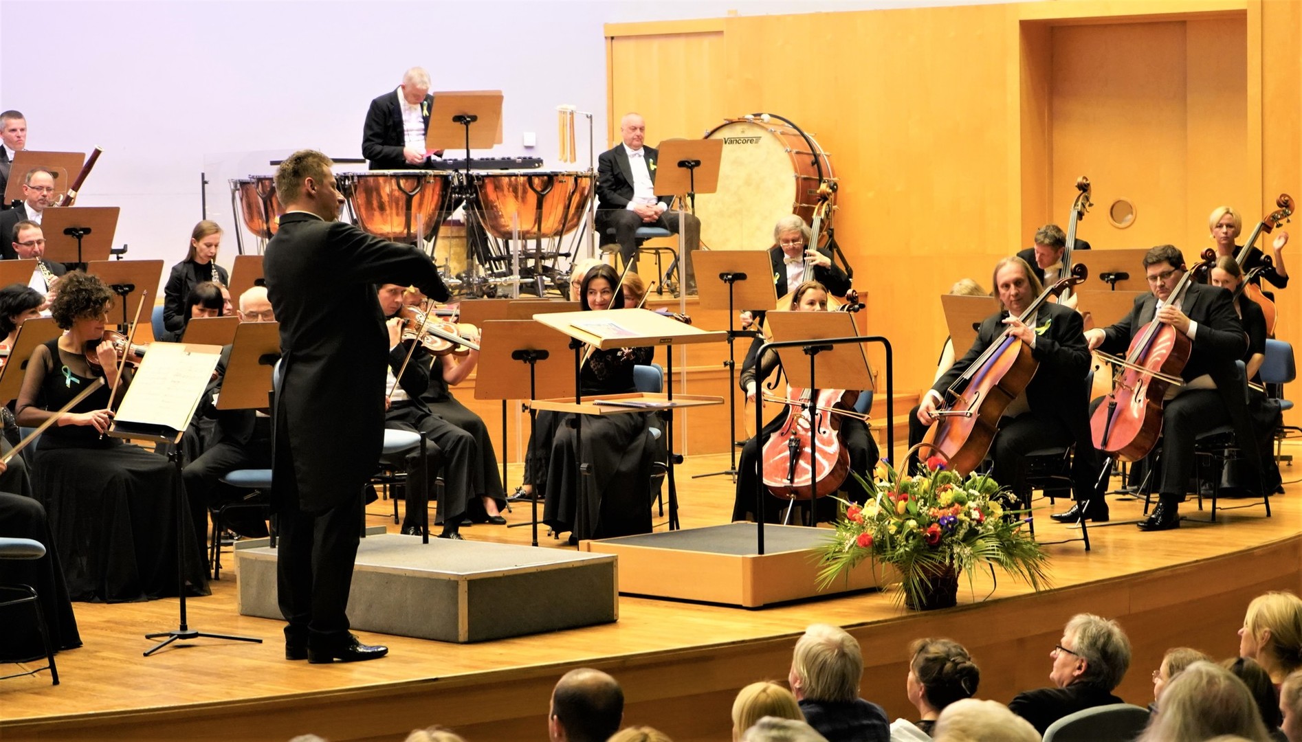W Filharmonii Zielonogórskiej w piątek, 1 kwietnia 2022 r. wydarzenie pod wszystko mówiącym tytułem „Koncert na Prima Aprilis”, a w niedzielę, 3 kwietnia 2022 r. – koncert familijny „Pół żartem, pół serio”. 
