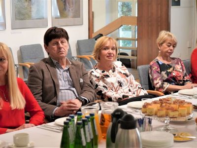 W Wielki Czwartek, 14 kwietnia 2022 r. wicemarszałek Łukasz Porycki oraz dyrekcja Departamentu Infrastruktury Społecznej UMWL spotkali się w Muzeum Ziemi Lubuskiej w Zielonej Górze z szefami lubuskich instytucji kultury. 