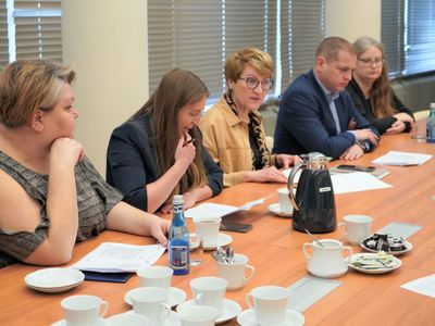 Spotkanie w Urzędzie Marszałkowskim Województwa Lubuskiego na temat utworzenia w Zielonej Górze kompleksowego „Centrum wsparcia uchodźców z Ukrainy”