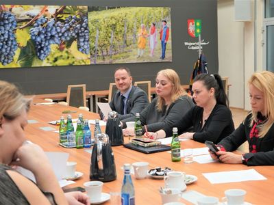 Spotkanie w Urzędzie Marszałkowskim Województwa Lubuskiego na temat utworzenia w Zielonej Górze kompleksowego „Centrum wsparcia uchodźców z Ukrainy”
