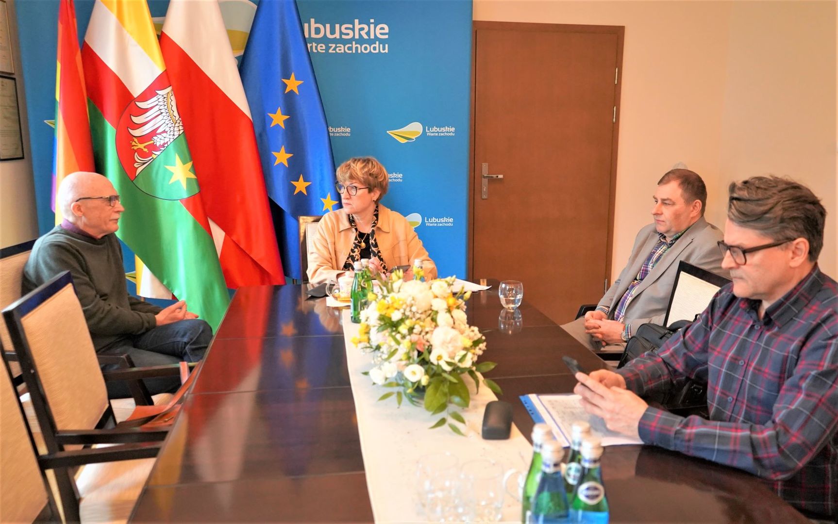 22 kwietnia 2022 r. marszałek Elżbieta Anna Polak spotkała się z odpowiedzialnym za organizację 51. LLF Tomaszem Piersiakiem. W spotkaniu wzięli też udział radny województwa lubuskiego Grzegorz Potęga i dyrektor Departamentu Promocji i Strategii Marki UMWL Janusz Rewers.