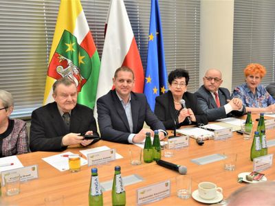 W poniedziałek, 25 kwietnia 2022 r. w Urzędzie Marszałkowskim Województwa Lubuskiego w Zielonej Górze odbyła się V sesja Lubuskiego Sejmiku Seniorów II kadencji.