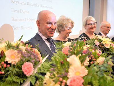 Dyrektorem Ośrodka Doskonalenia Nauczycieli w Zielonej Górze był w latach 2008-2011 Marek Kamiński – obecnie dyrektor Departamentu Programów Regionalnych UMWL. 
