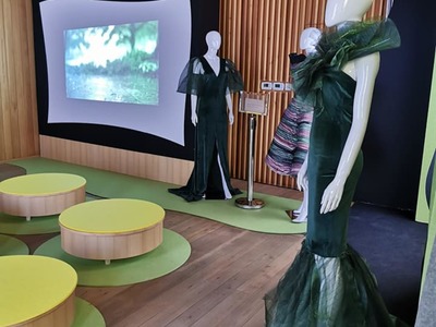 Natalia Ślizowska na światowej wystawie EXPO 2020 w Dubaju zaprezentowała kolekcję „Welcome, Dubai!” (50 projektów), inspirowaną przyrodą Ziemi Lubuskiej. 

