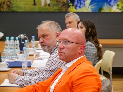 9 maja 2022 r. UMWL. Spotkanie na temat planowanej w najbliższych latach rozbudowie infrastruktury Portu Lotniczego Zielona Góra – Babimost i dalszego rozwoju siatki połączeń 