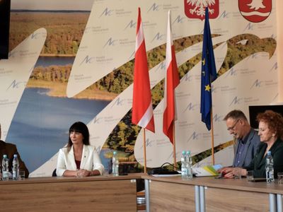 Podpisanie umów na dofinansowanie inwestycji sportowych i renowacji zabytków