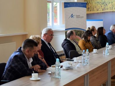 Podpisanie umów na dofinansowanie inwestycji sportowych i renowacji zabytków