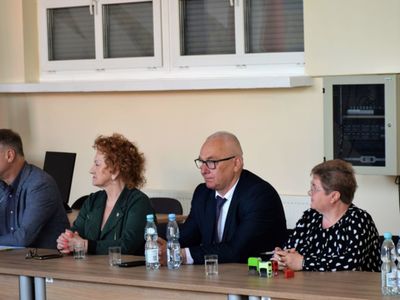 Podpisanie umów na dofinansowanie inwestycji sportowych i renowacji zabytków