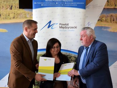 Podpisanie umów na dofinansowanie inwestycji sportowych i renowacji zabytków