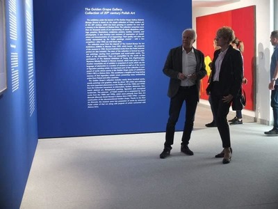 Marszałek Elżbieta Anna Polak i dyrektor Muzeum Ziemi Lubuskiej Leszek Kania