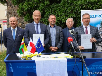 Uroczyste podpisanie umowy na realizację projektu „Rozbudowa infrastruktury rowerowej na terenie województwa lubuskiego w Gminie Szprotawa - VELO SPROTAVIA”
