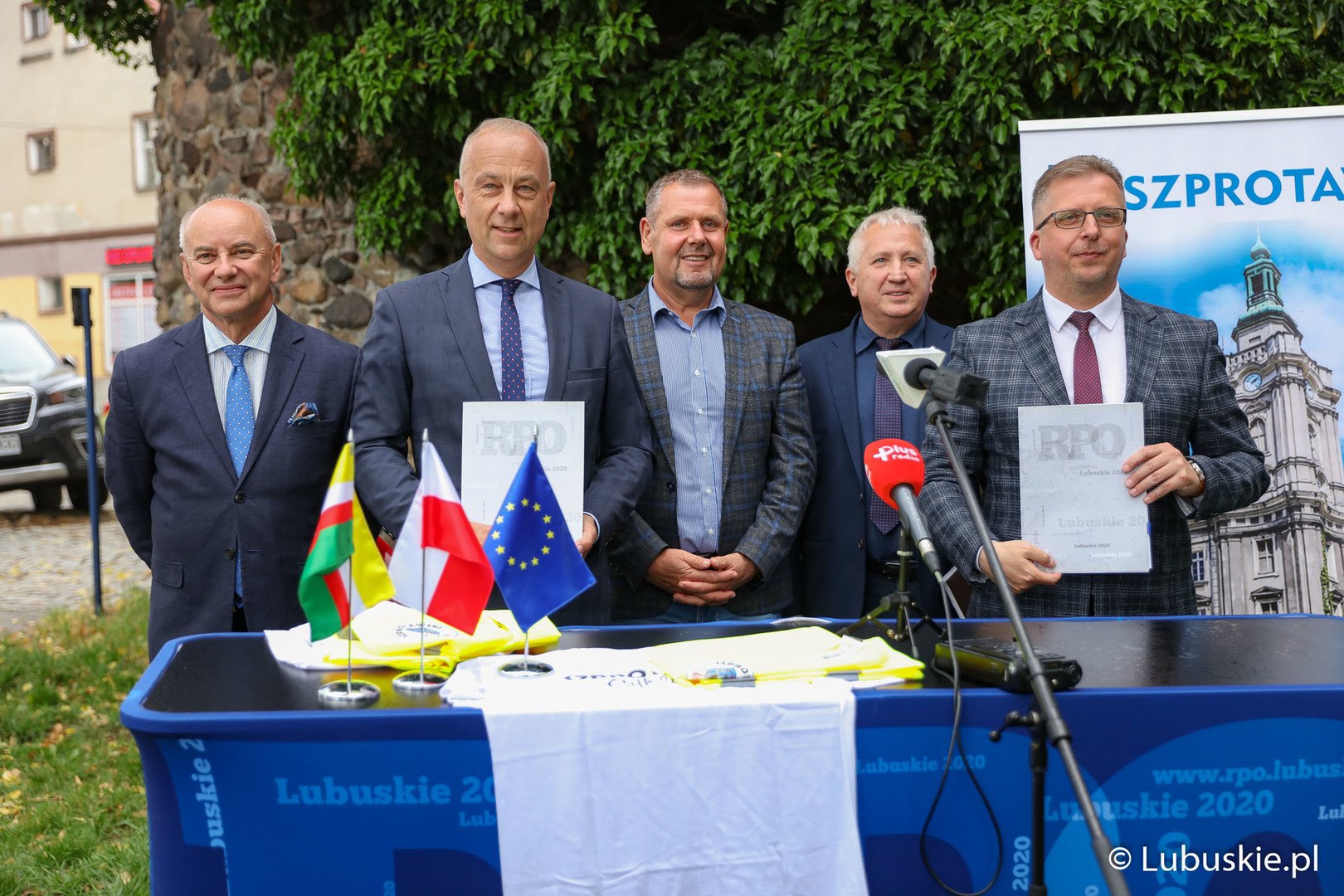 Uroczyste podpisanie umowy na realizację projektu „Rozbudowa infrastruktury rowerowej na terenie województwa lubuskiego w Gminie Szprotawa - VELO SPROTAVIA”