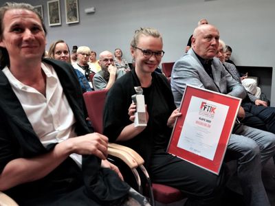 Magdalena Żak – laureatka nagrody KLAPS 2022 za najlepszą kreację aktorską w polskim filmie fabularnym za wykreowanie niezwykłej, nowoczesnej i silnej bohaterki w filmie „Magdalena” w reżyserii Filipa Gieldona. Wśród fundatorów festiwalowych statuetek byli Marszałek Województwa Lubuskiego Elżbieta Anna Polak i przewodniczący Sejmiku Województwa Lubuskiego Wacław Maciuszonek, który wręczał też laury podczas poniedziałkowej gali.