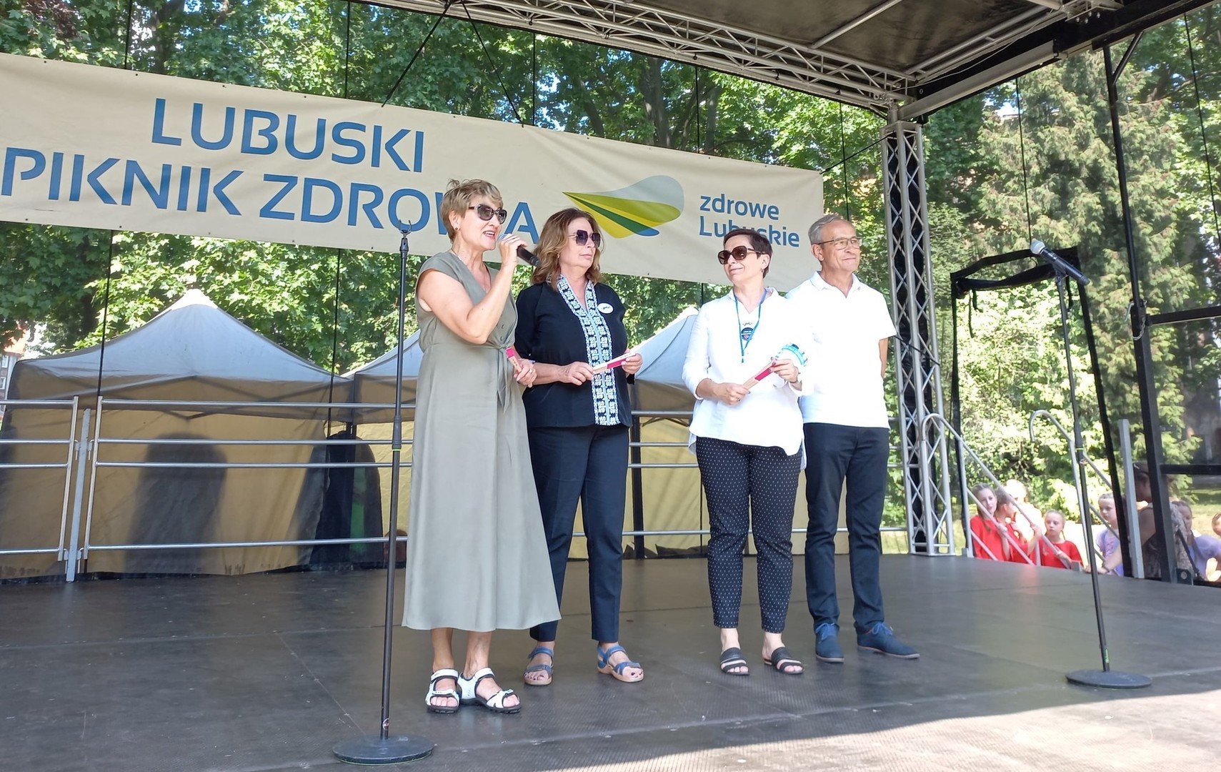 W samo południe w niedzielę 26 czerwca 2022 r. w gorzowskim Parku Róż wystartował Lubuski Piknik Zdrowia i Profilaktyki. 