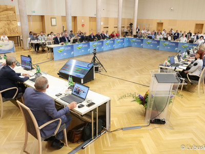 Radni sejmiku przyjęli stanowisko w sprawie siedziby WOMP 17 głosami za, wobec 6 przeciw i 5 wstrzymujących się