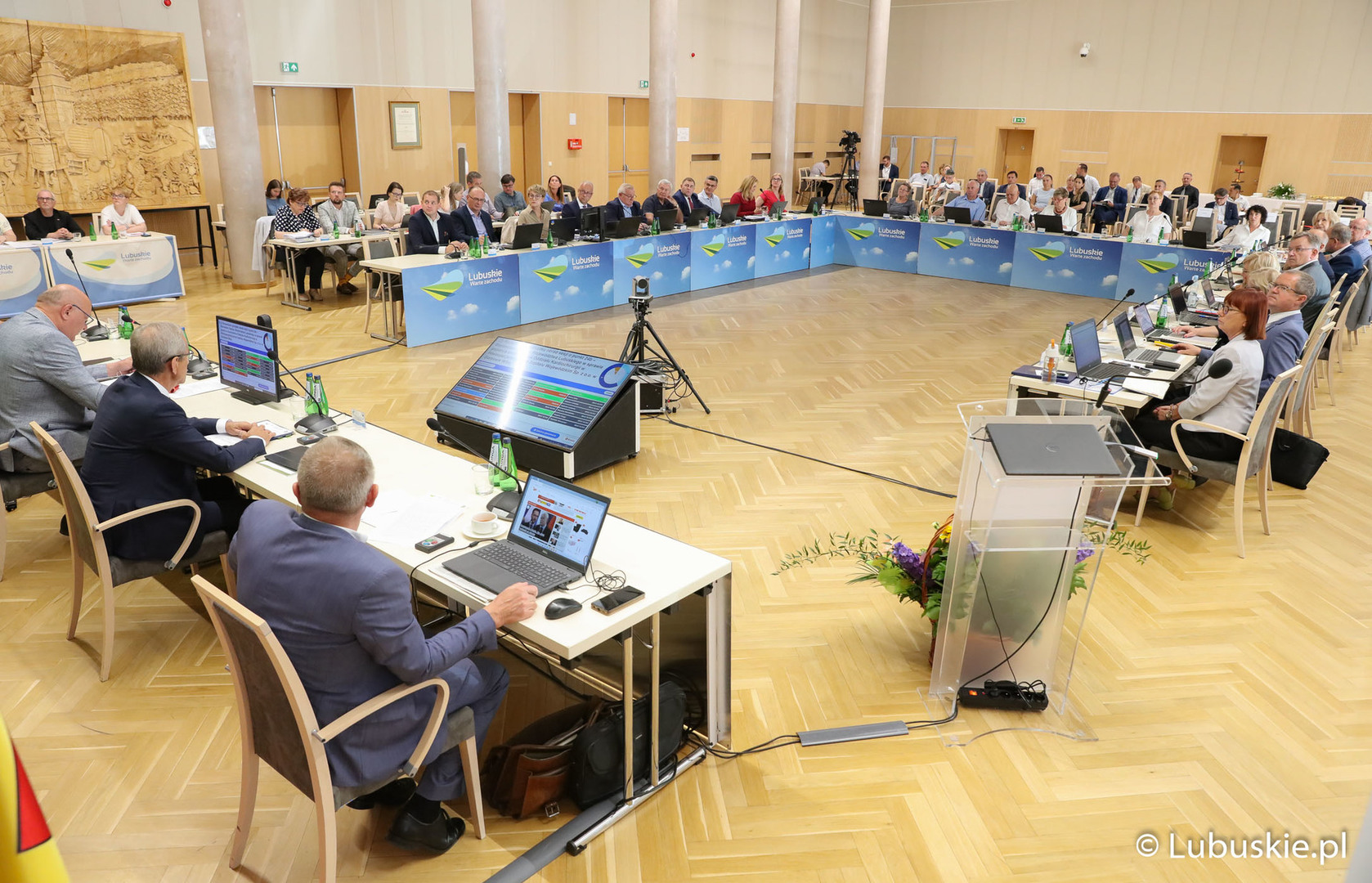Radni sejmiku przyjęli stanowisko w sprawie siedziby WOMP 17 głosami za, wobec 6 przeciw i 5 wstrzymujących się