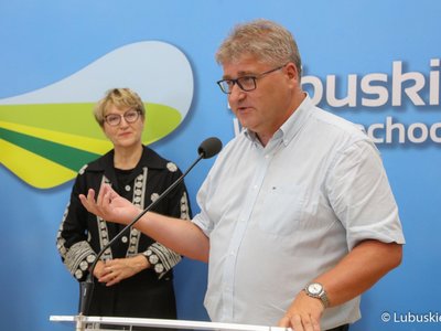 Podczas konferencji prasowej wypowiedzi udzielił przedstawiciel przedsiębiorców Janusz Jasiński, który w prezydium WRDS reprezentuje Konfederację Lewiatan