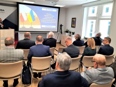 8 lipca 2022 r. w Zachodniej Izbie Przemysłowo Handlowej w Gorzowie Wlkp. zorganizowano konferencję „Ukraina – obecna sytuacja gospodarcza i perspektywy udziału polskich przedsiębiorców w procesie jej odbudowy”