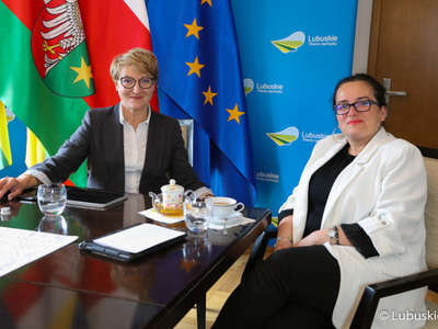 Marszałek Elżbieta Anna Polak i posłanka Anita Kucharska-Dziedzic