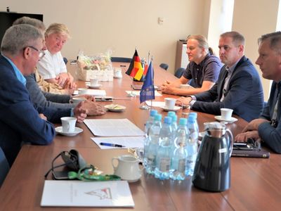 15 lipca 2022 r. Podczas spotkania w Urzędzie Marszałkowskim Województwa Lubuskiego omówiono roboczy program posiedzenia Kuratorium Europejskiej Akademii Sportu Landu Brandenburgia, które zaplanowano 20 i 21 października 2022 r. w Pałacu Wiechlice w gminie Szprotawa