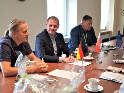 15 lipca 2022 r. Podczas spotkania w Urzędzie Marszałkowskim Województwa Lubuskiego omówiono roboczy program posiedzenia Kuratorium Europejskiej Akademii Sportu Landu Brandenburgia, które zaplanowano 20 i 21 października 2022 r. w Pałacu Wiechlice w gminie Szprotawa