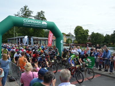 Start XIV maratonu MTB amatorów o srebrny krzyż Joannitów w Łagowie - 17 lipca 2022 r.
