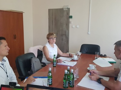 Posiedzenia Nadzwyczajnego Zgromadzenia Wspólników Wielospecjalistycznego Szpitala Wojewódzkiego w Gorzowie Wlkp.: marszałek Elżbieta Anna Polak, wiceprezes zarządu gorzowskiej lecznicy Robert Surowiec (z prawej) i dyrektor Departamentu Ochrony Zdrowia UMWL Tomasz Wróblewski