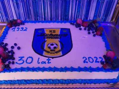 Jubileusz 30-lecia Klubu Sportowego "Schnug" Chociule - 29 lipca 2022 r. - tort.
