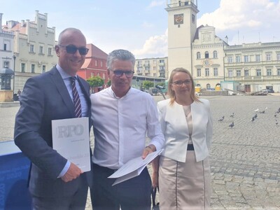17 sierpnia 2022 r., na rynku w Bytomiu Odrzańskim, uroczyście podpisano umowę na realizację projektu Regionalnego Programu Operacyjnego – Lubuskie 2020 pt. „Rewitalizacja Gminy Bytom Odrzański – etap IV”