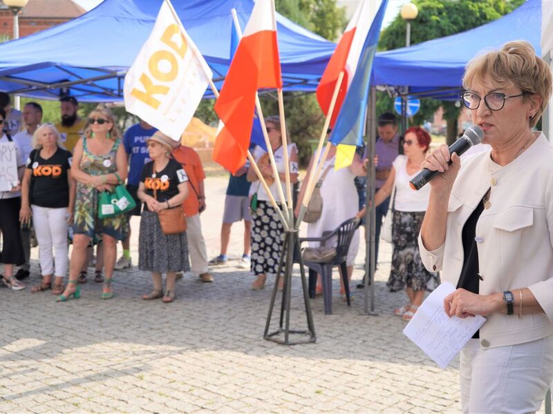 18 sierpnia 2022 r. Pikieta przed Sądem Rejonowym w Zielonej Górze w sprawie działań rządu wobec katastrofy ekologicznej na Odrze