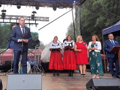 Wicemarszałek województwa lubuskiego Łukasz Porycki podczas 25. Święta Chleba w Bogdańcu