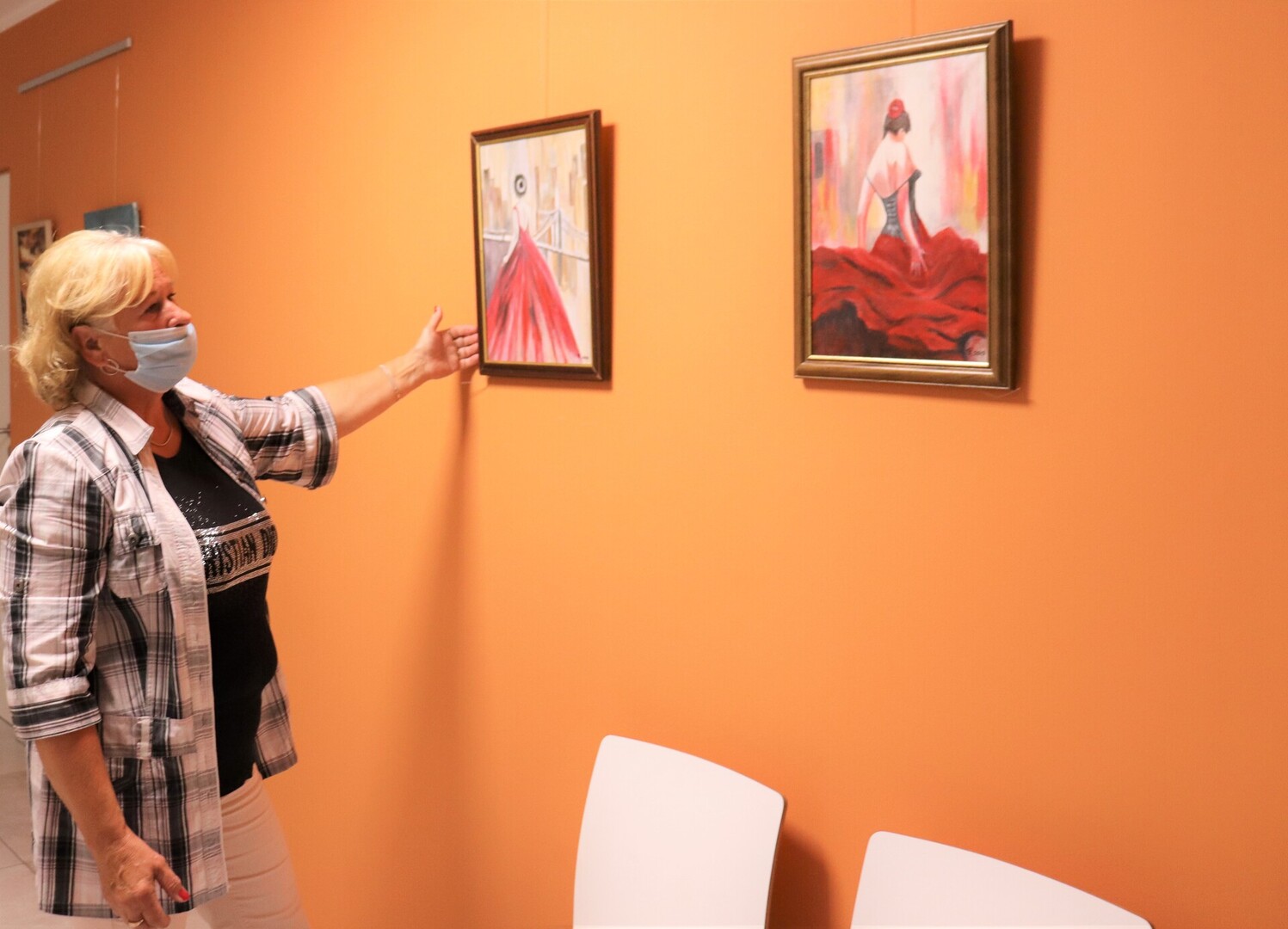 - Wystawy zmieniamy co dwa miesiące. Swoje prace prezentują tu głównie artyści amatorzy z Uniwersytetu Trzeciego Wieku – tłumaczy Ewa Janowicz, opiekunka galerii i szefowa UTW w Witnicy.
