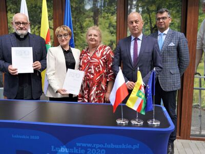 1 września 2022 r. Uroczyste podpisanie aneksu do umowy o dofinansowanie na rozbudowę Ośrodka Integracji Społecznej (w ramach RPO-L2020) przy ul. Prostej w Zielonej Górze