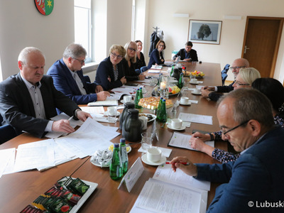 12 września 2022 r. w Urzędzie Marszałkowskim odbyło się posiedzenie Prezydium Wojewódzkiej Rady Dialogu Społecznego w województwie lubuskim