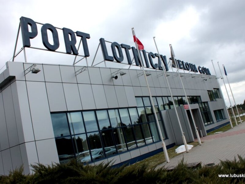 Port lotniczy Zielona Góra-Babimost