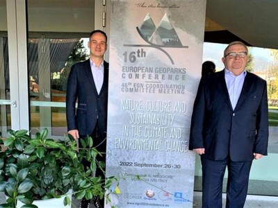 W Verbanii we Włoszech trwa konferencja Europejskiej Sieci Geoparków. Biorą w niej udział przedstawiciele Europejskiego Ugrupowania Współpracy Terytorialnej „Geopark Łuk Mużakowa”.

Na konferencji Europejskiej Sieci Geoparków w Verbanii województwo lubuskie reprezentuje Tadeusz Jędrzejczak – członek zarządu województwa Lubuskiego i zarazem przewodniczący Europejskiego Ugrupowania Współpracy Terytorialnej „Geopark Łuk Mużakowa”, a także Radosław Brodzik – dyrektor Biura Wsp