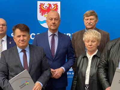 Lubuska Baza Sportowa 2022: podpisanie umowy na remont sali gimnastycznej w Młodzieżowym Ośrodku Socjoterapii w Ośnie Lubuskim