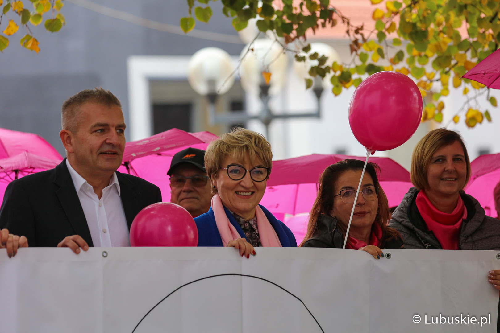 Różowy marsz dla zdrowia kobiet w Zielonej Górze
