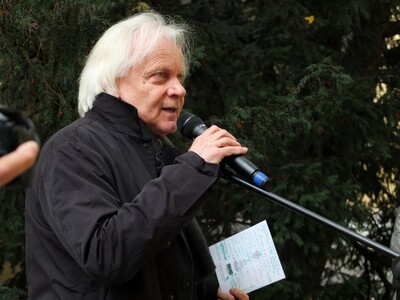 Leszek Kania - dyrektor Muzeum Ziemi Lubuskiej na uroczystości odsłonięcia tablicy poświęconej prof. Eckertowi