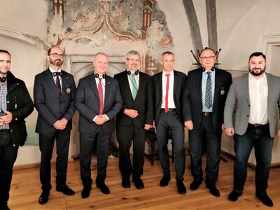 4 listopada 2022 r. wicemarszałek województwa lubuskiego Stanisław Tomczyszyn i dyrektor Departamentu Programów Rozwoju Obszarów Wiejskich UMWL Arkadiusz Dąbrowski spotkali się w Luckau z Ministrem Rolnictwa, Środowiska i Ochrony Klimatu Landu Brandenburgii Axelem Vogelem