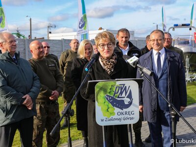 W Krośnie Odrzańskim 10 listopada 2022 r. odbyło się uroczyste przekazanie dwóch łodzi dla Polskiego Związku Wędkarskiego. Łodzie zostały zakupione dzięki pomocy samorządu województwa pomorskiego oraz miasta Sopot. To sukces samorządowej akcji pomocy dla ratowania Odry.