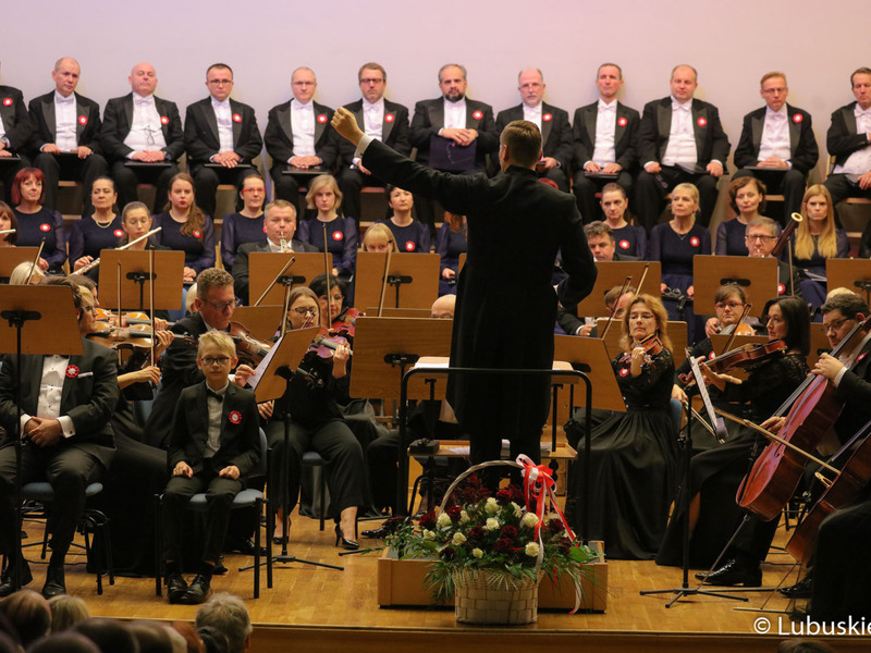 Weekend z Niepodległą - piątkowy, 11 listopada 2022 r., koncert w Filharmonii Zielonogórskiej