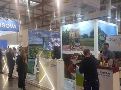 Stoisko województwa lubuskiego podczas targów ENOEXPO 2022