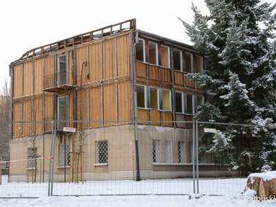Rozbiórka budynku administracji Szpitala Uniwersyteckiego