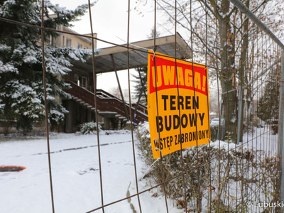 Rozbiórka budynku administracji Szpitala Uniwersyteckiego