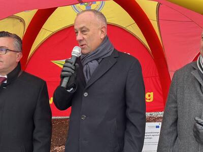 Przekazanie sprzętu dla ratowników WOPR zakupionego dzięki dofinansowaniu unijnemu