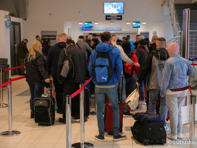 Odprawa pasażerów lotu z Babimostu do Taby w Egipcie - 21.12.2022 